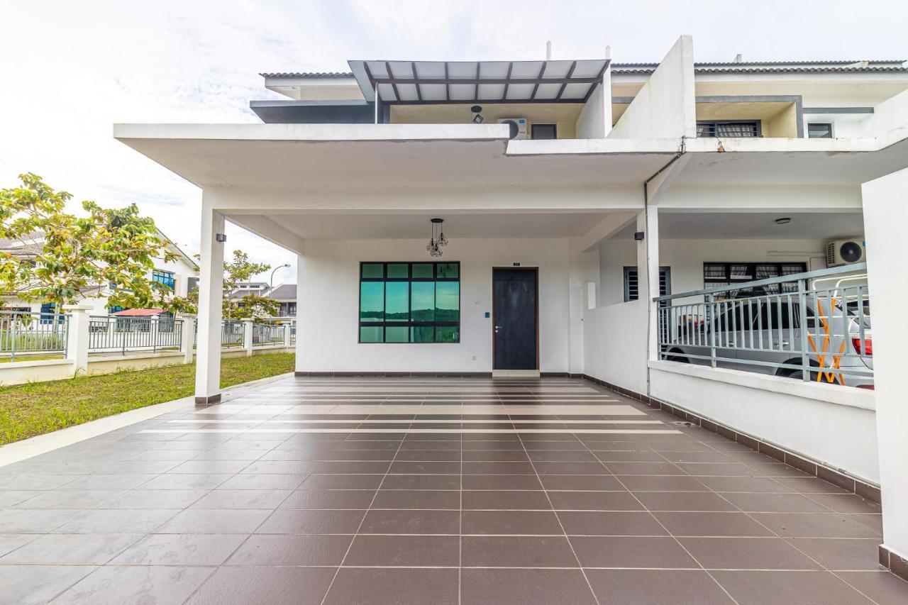 Desaru Babyfriendly Homestay Esterno foto